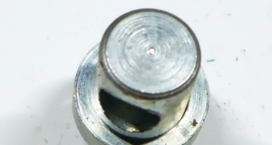 artikelbilder\klemmbolzenfuerbremsschuh14915c